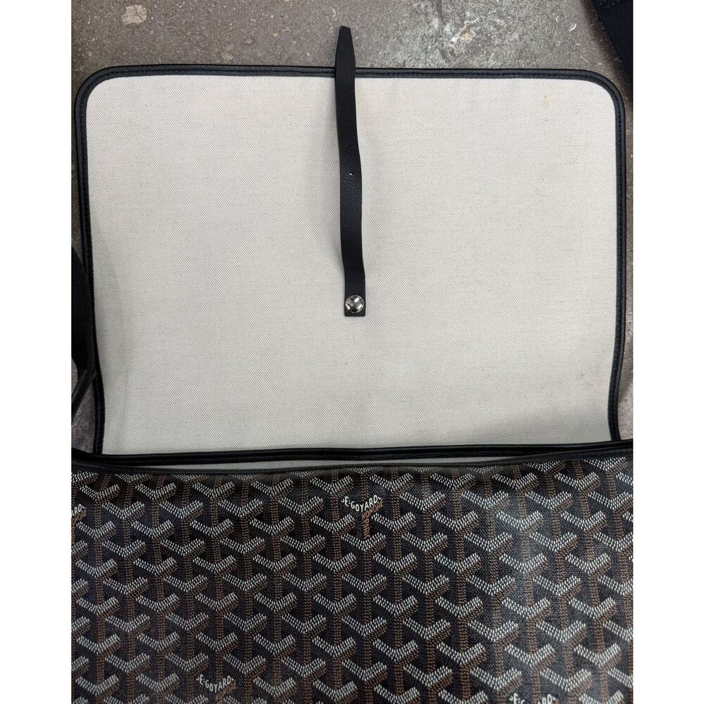 Goyard Capetien MM Black Messenger Bag - Picture 6 of 16